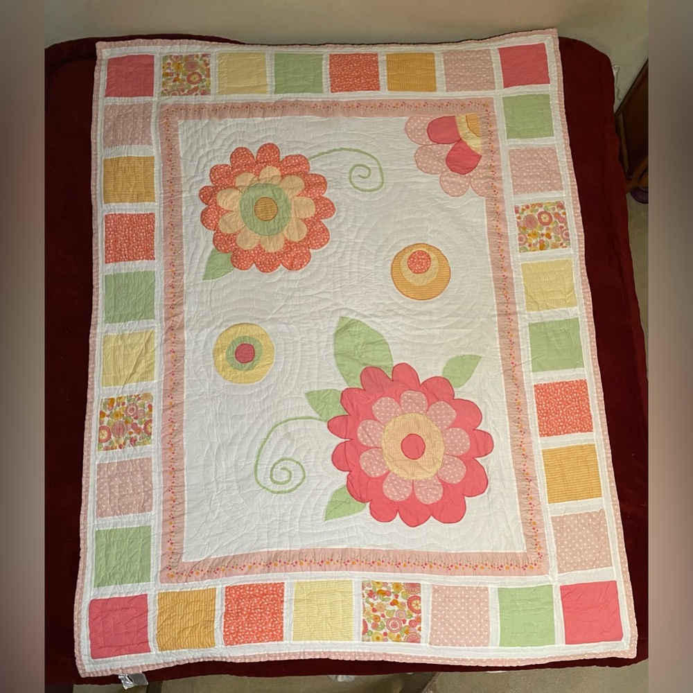 Vintage duvet Patchwork Quilt size 66” X 86” cotton 100%